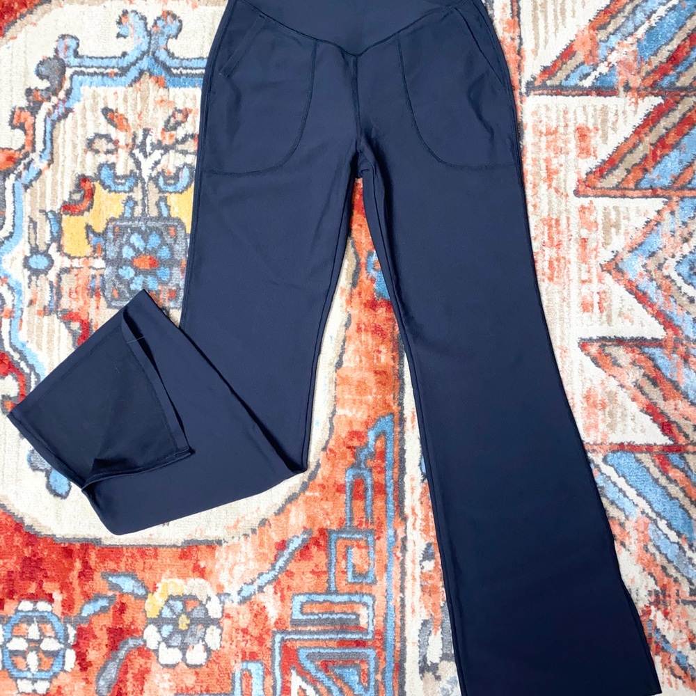 Women's HALARA Flare Pants with pockets